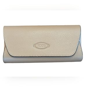Tods sunglasses case